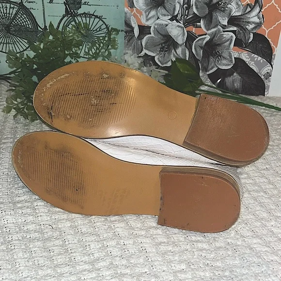 CCOCCI Adele white leather beautiful flats sz 8.5 - Picture 10 of 10